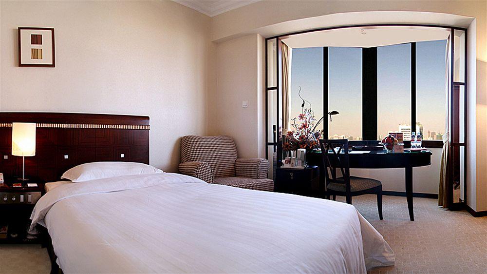 Rosedale Hotel & Suites Guangzhou - Free Shuttle Bus To Canton Fair Екстериор снимка
