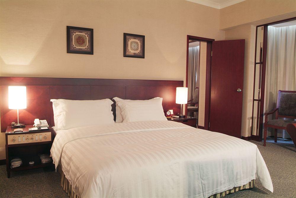 Rosedale Hotel & Suites Guangzhou - Free Shuttle Bus To Canton Fair Екстериор снимка