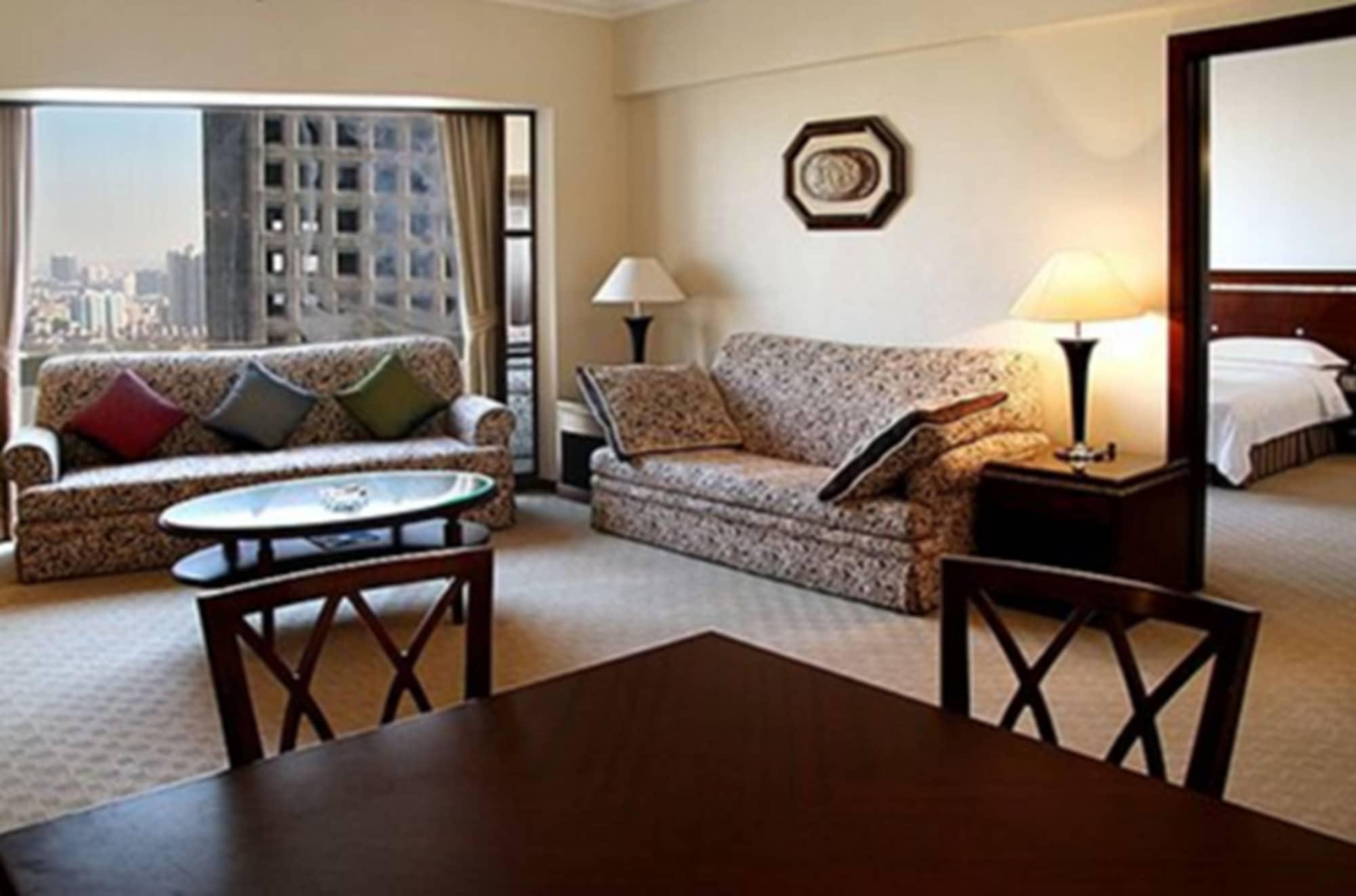 Rosedale Hotel & Suites Guangzhou - Free Shuttle Bus To Canton Fair Екстериор снимка
