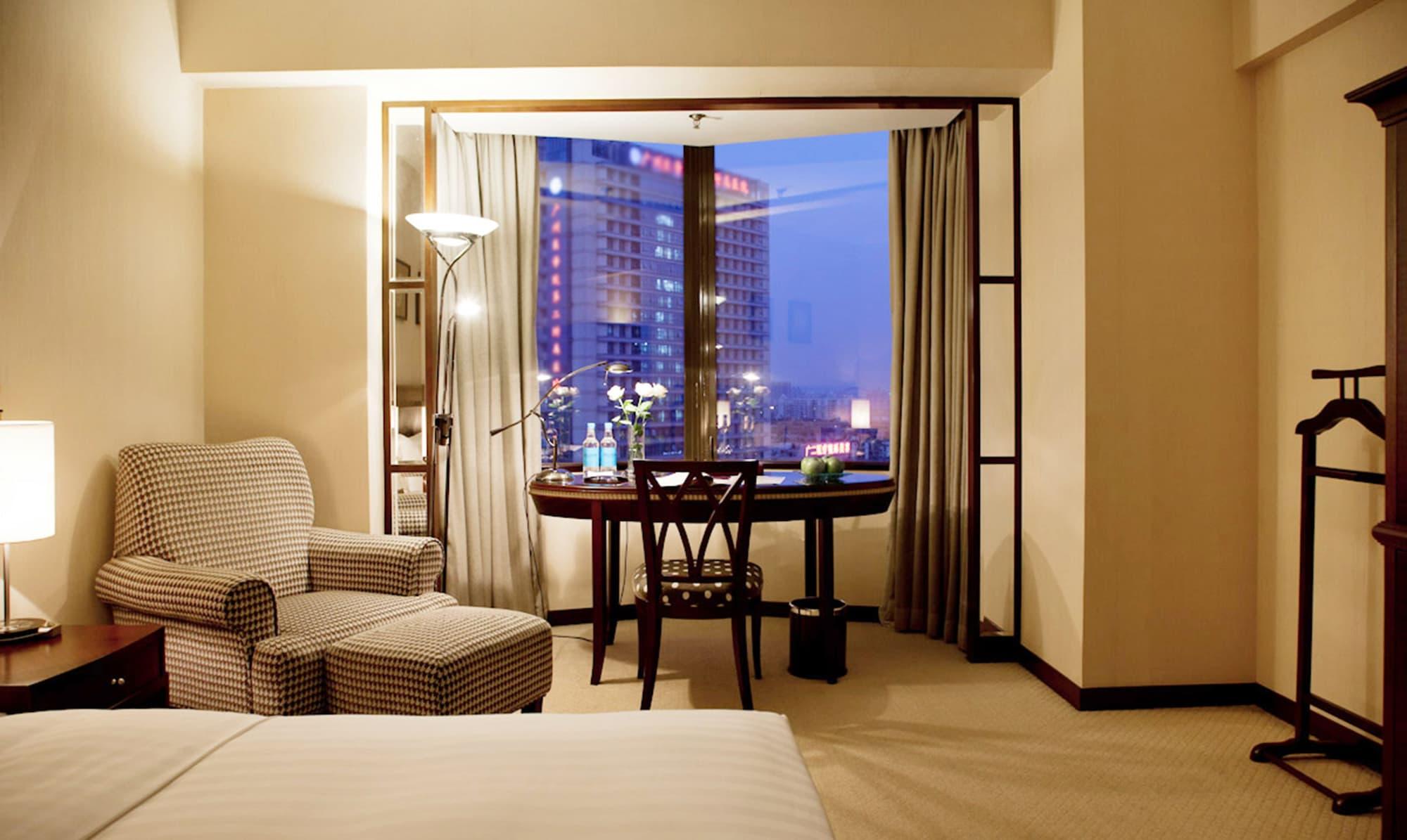 Rosedale Hotel & Suites Guangzhou - Free Shuttle Bus To Canton Fair Екстериор снимка