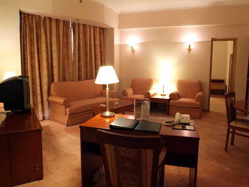 Rosedale Hotel & Suites Guangzhou - Free Shuttle Bus To Canton Fair Екстериор снимка