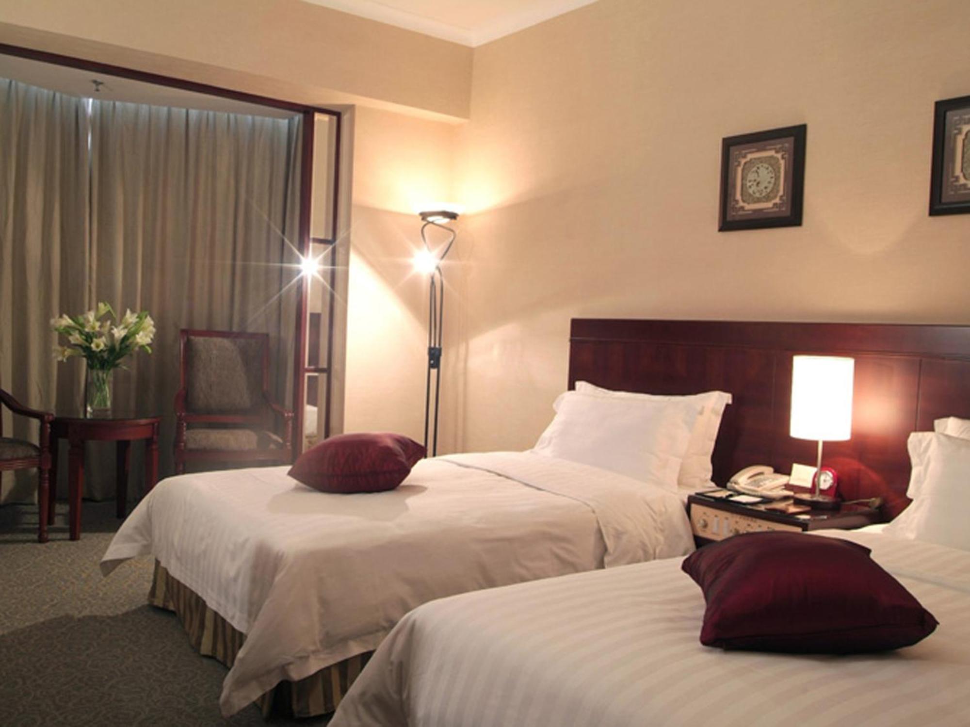 Rosedale Hotel & Suites Guangzhou - Free Shuttle Bus To Canton Fair Екстериор снимка